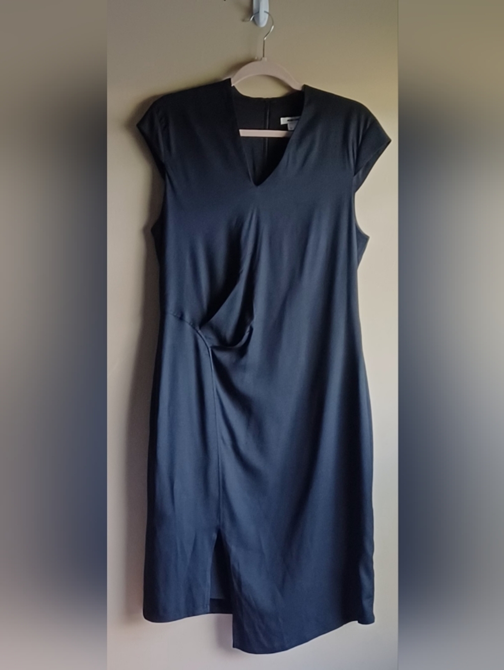 HELMUT LANG Black Cocktail Dress Cap Sleeves V Neck And Asymetrical Hemline Sz12